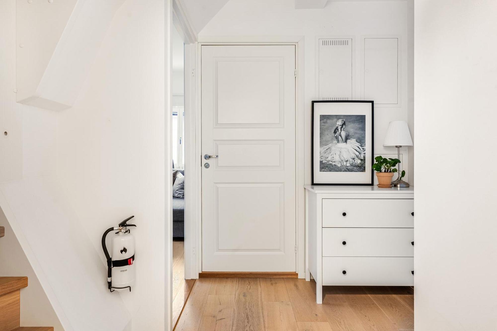 Central Beautiful Modern Accommodation Near Stockholm City Bagian luar foto